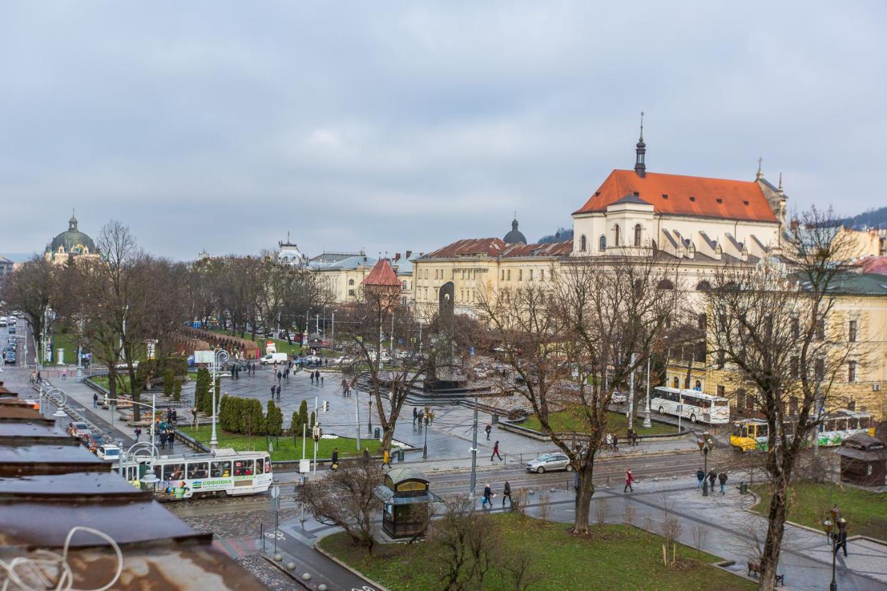 Біля Вокзалу Квартира Подобово По Вулиці Коротка 11 Сучасна Після Ремонту Lviv Exterior photo